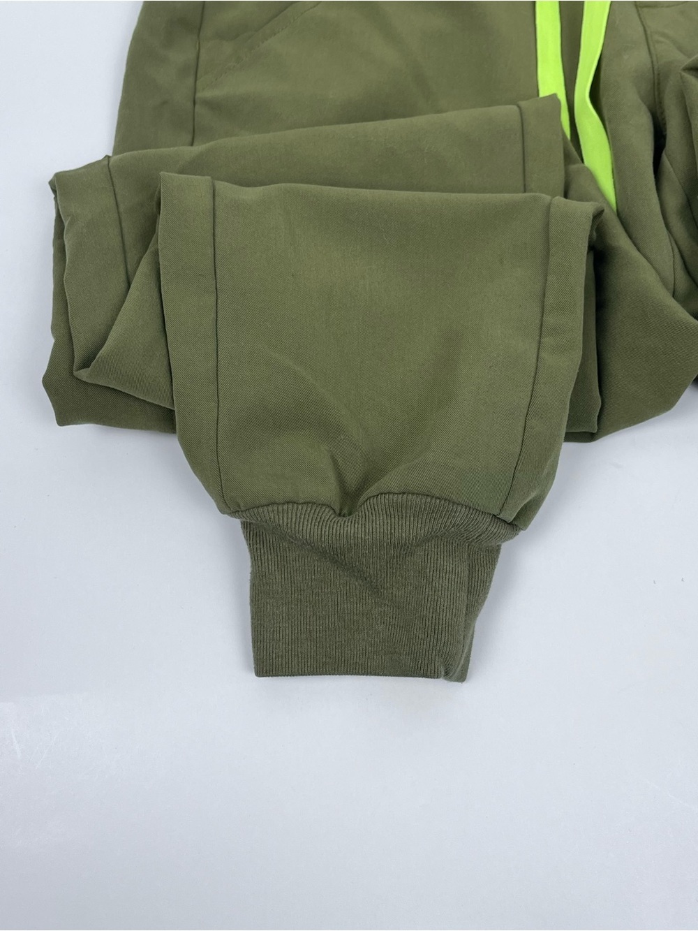 Figs Women's Zamora Jogger Scrub Pants in Olive W18SW2005 Size XXS; Uniform, ER - Picture 9 of 15